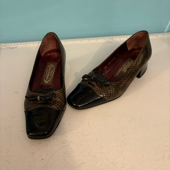 Vintage Ingledews Grenada Spanish Collection patent leather block heels  size 5 - Picture 2 of 12